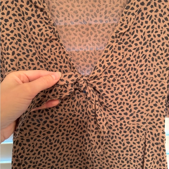 Abercrombie & Fitch Brown Dot Tie Front Blouse - Picture 3 of 6